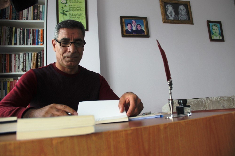 Hem Şair Hem Polis Memuru