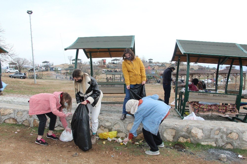 Siirt’teki Çevre Temizliği Etkinliğine Ukraynalı Turistler De Katıldı