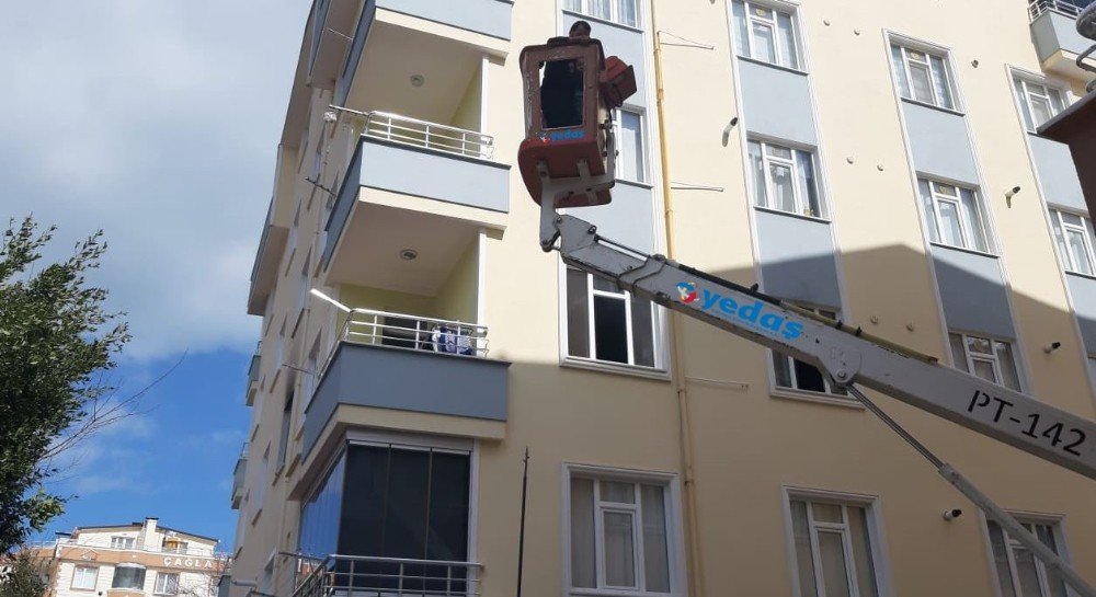 Elektrik Arıza Ekipleri Hayat Kurtardı