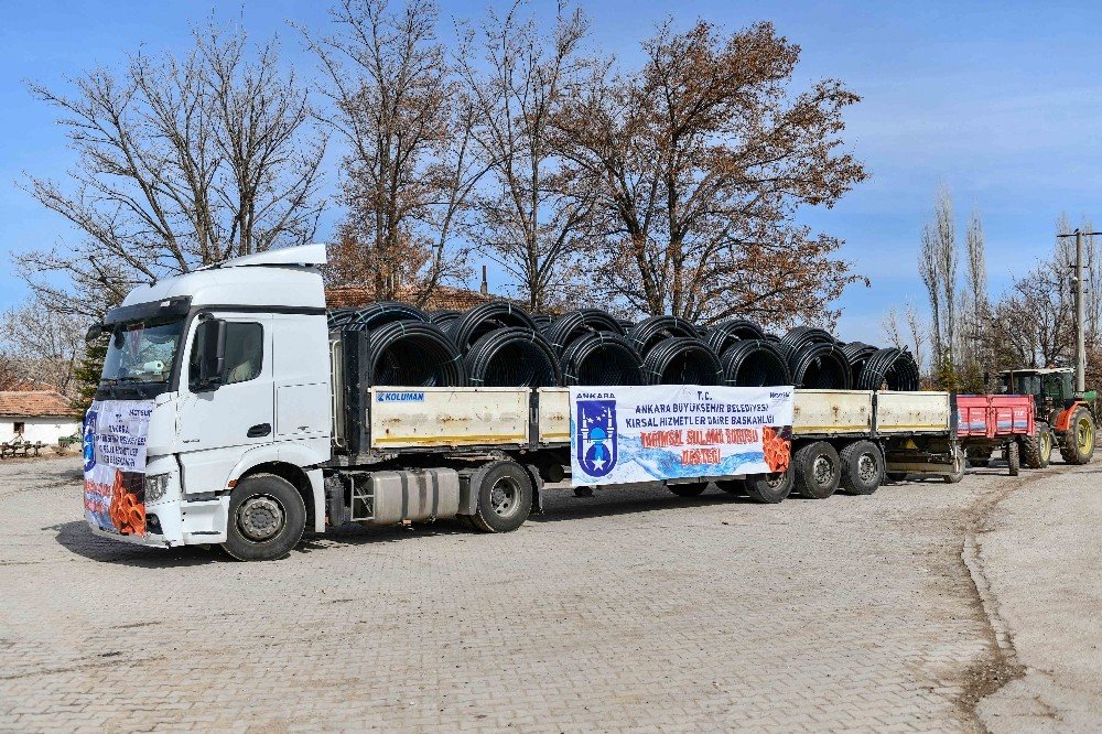 Ankara Büyükşehir Belediyesi’nden 12 Mahalleye Tarımsal Sulama Borusu Desteği