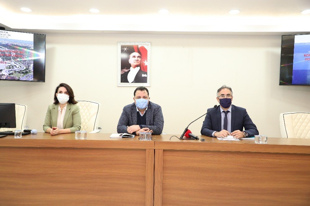 Konyaaltı Sahili Alan Yönetimi Sezona Hazırlık Toplantısı Yaptı