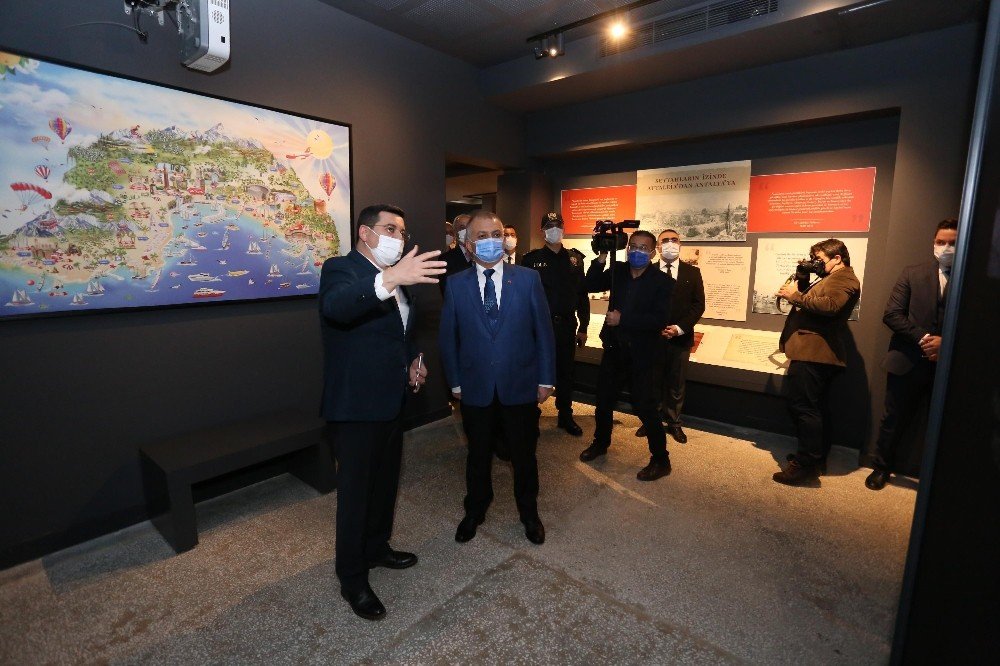 Vali Yazıcı, Kepez’in Kültür Ve Sanat Adasını Gezdi