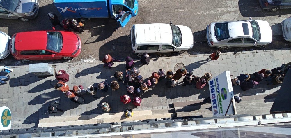 İ̇ndirim Pandemiyi Unutturdu