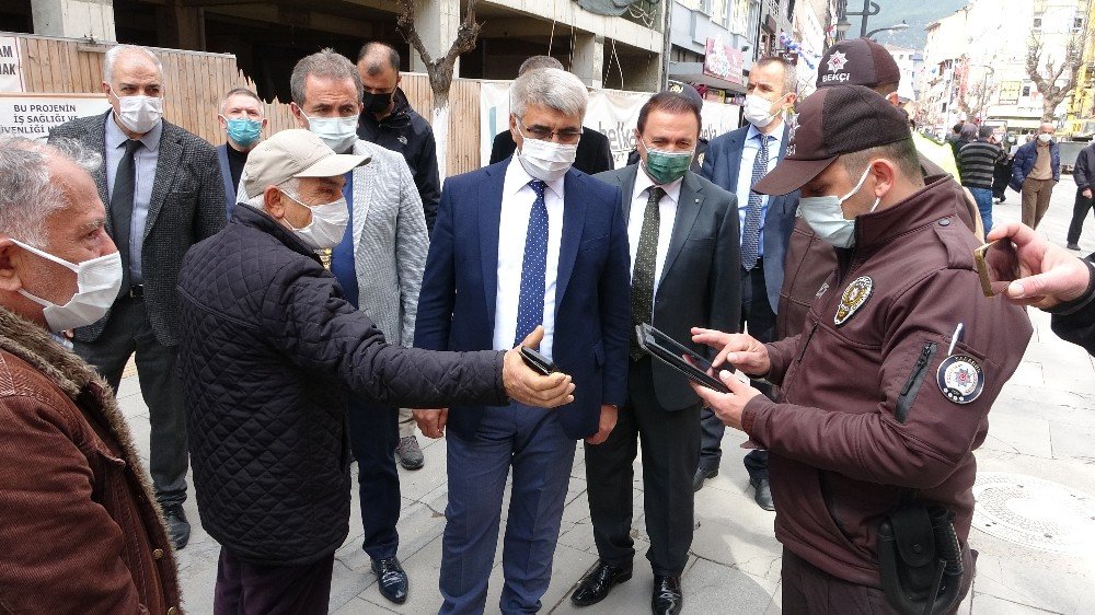 Vali Gürel, “vakalardaki Artışın Nedeni Şehir Dışından Gelenlerle Bir Araya Gelmek”