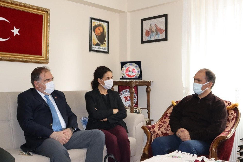 Şehit Öğretmen Aybüke Yalçın’ın Ailesine Ziyaret