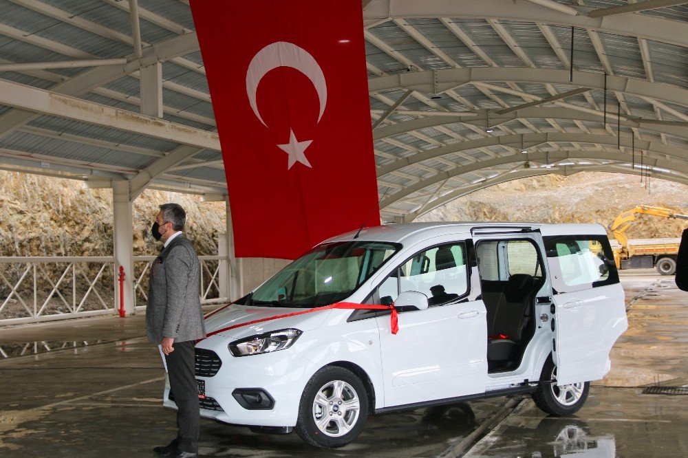 Yahyalı İ̇lçe Sağlık Müdürlüğü’ne Araç Hibesi Yapıldı