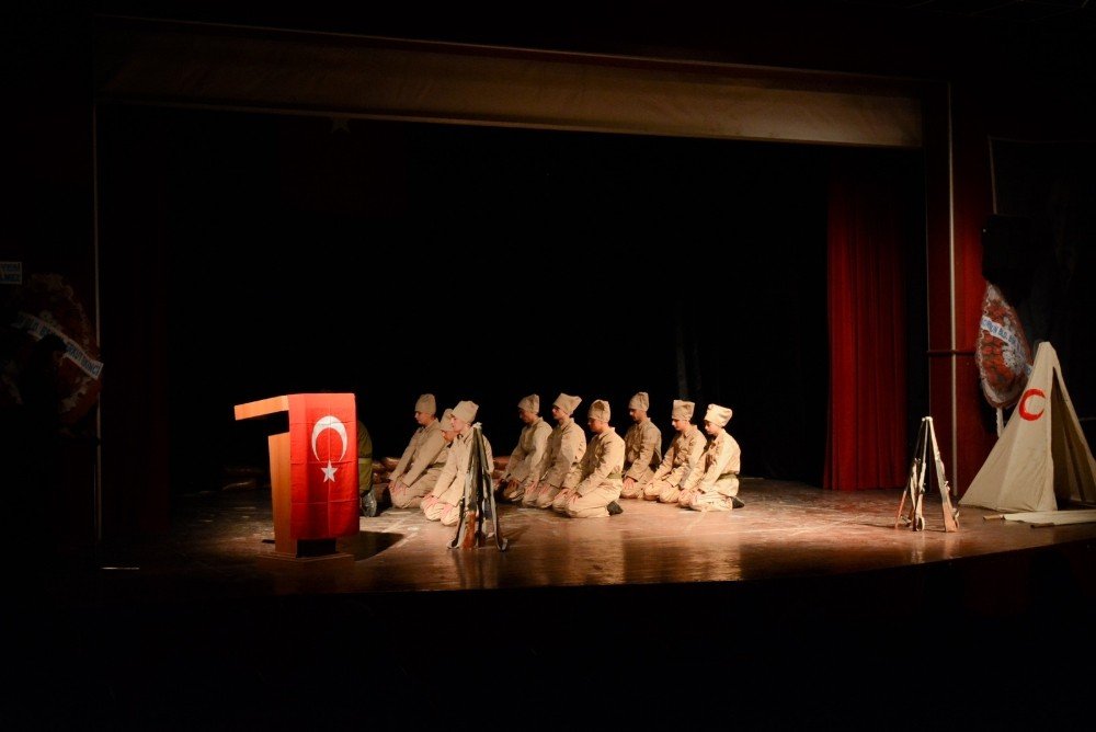Çanakkale Zaferi’ni Tiyatroya Taşıdılar