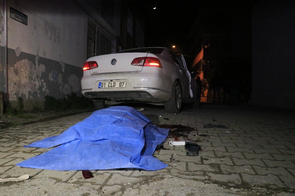 Adana’da Otomobil İle Motosiklet Çarpıştı: 1 Ölü, 1 Yaralı