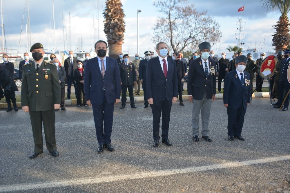 Ayvalık’ta Çanakkale Şehitleri Törenle Anıldı