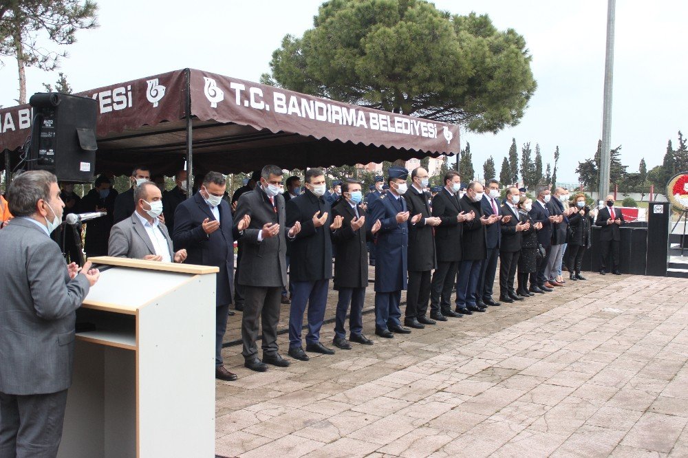 Bandırma Şehitliğinde 18 Mart Töreni