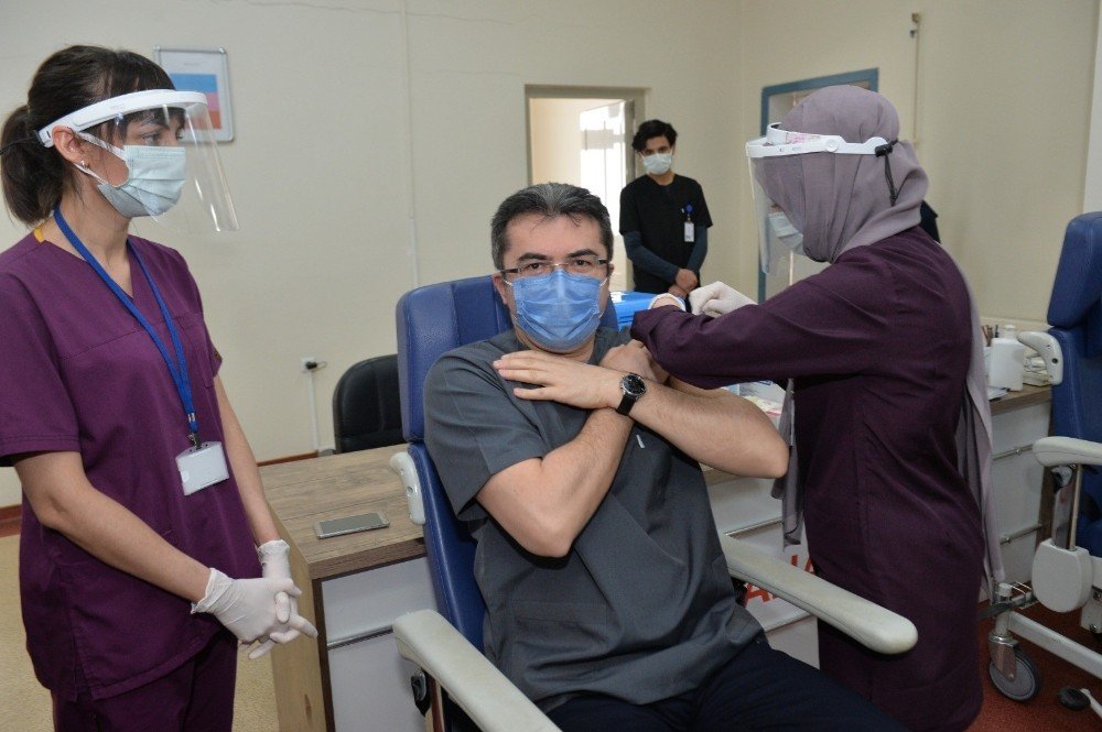 Erzurum Valisi Okay Memiş’in Covid-19 Testi Pozitif Çıktı