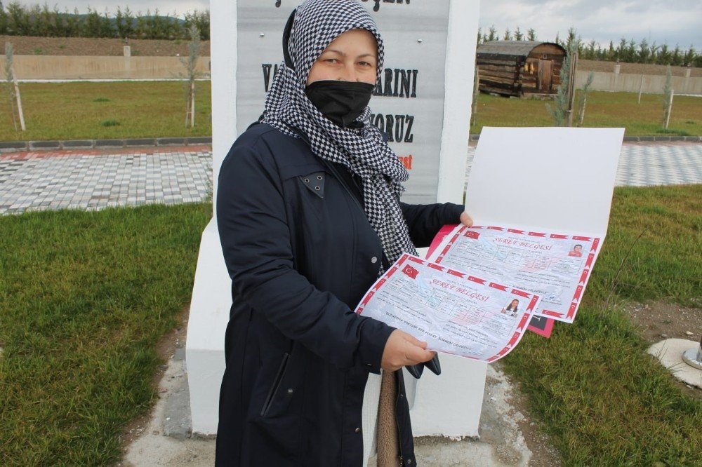 Gidip De Dönemeyen 320 Şehit İçin Anıt Yapıldı