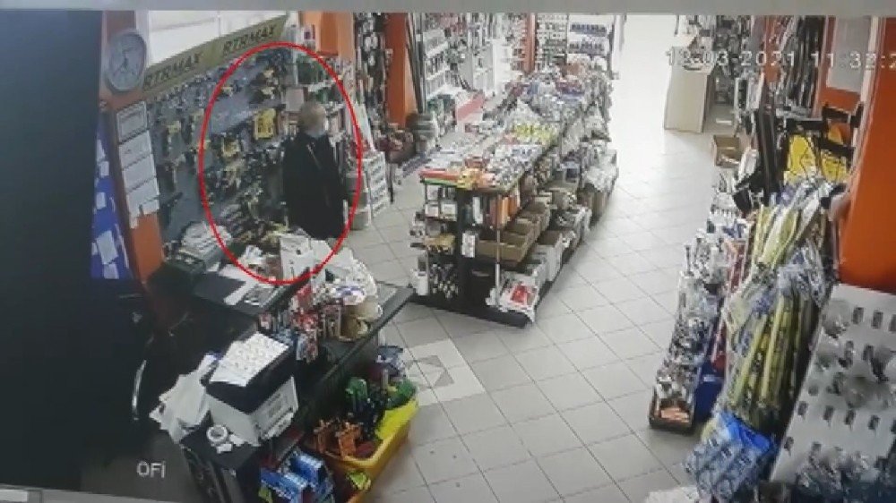 Kartal’daki Cep Telefonu Hırsızlığı Kamerada