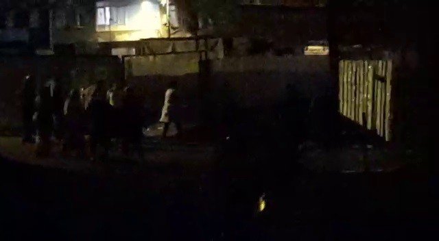 Maltepe’de 20 Kişinin Birbirine Girdiği Kavga Anları Kamerada