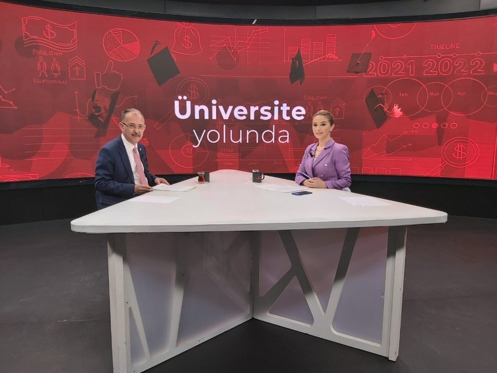 Rektör Prof. Dr. Dağlı ’üniversite Yolunda’ Programına Konuk Oldu