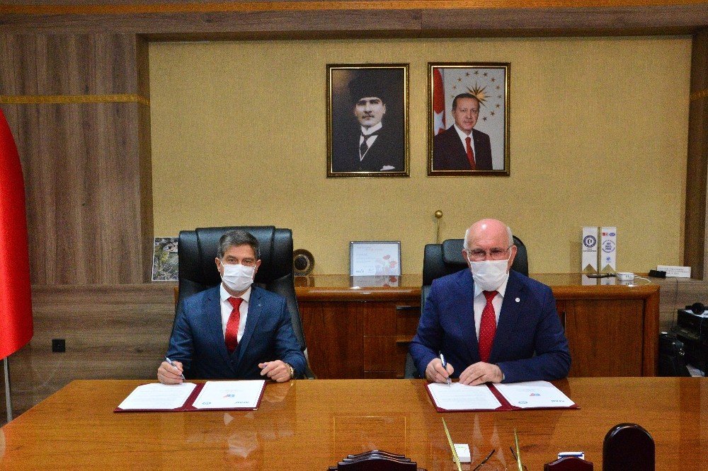 Uşak Üniversitesi Ve Afad Arasında ‘afet Farkındalık Eğitimi’ Protokolü İ̇mzalandı