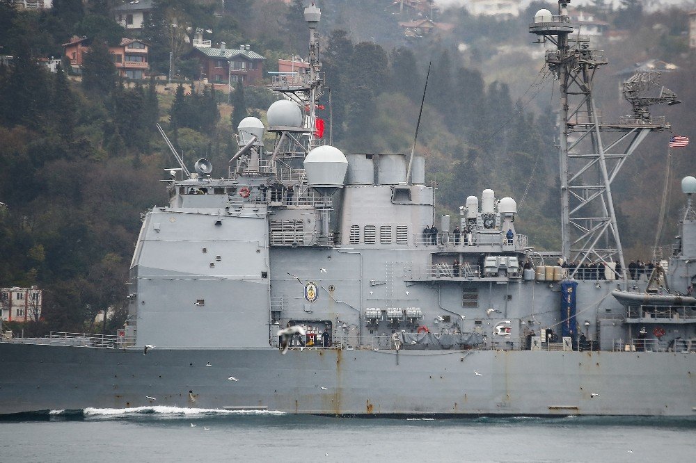 Abd Savaş Gemisi Uss Monterey’in İ̇stanbul Boğazı Geçişinde Dikkat Çeken Detay