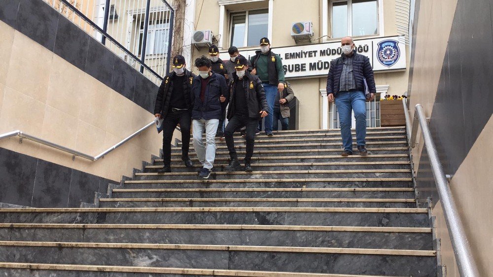 Kuyumcuda Soygun Girişimi Kamerada