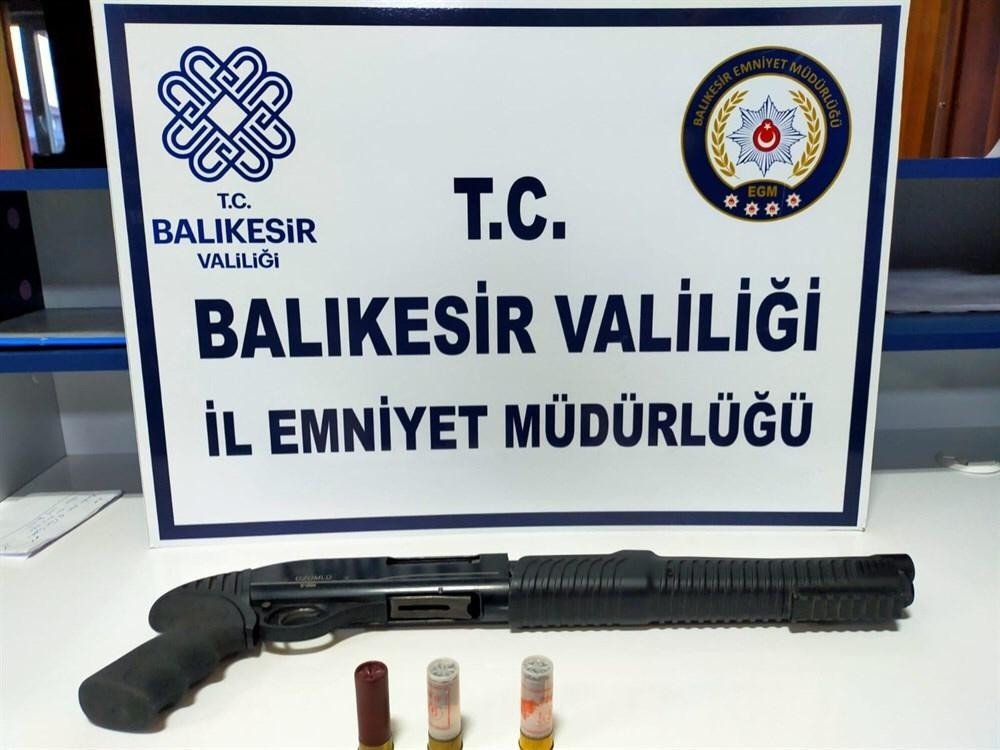 Balıkesir’de Polisten ’huzur’ Operasyonu: 30 Kişi Gözaltına Alındı