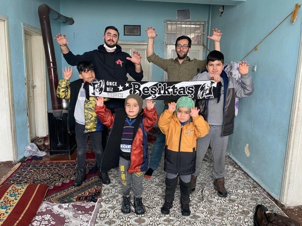 Çarşı Grubundan Afgan Aileye Yardım Eli