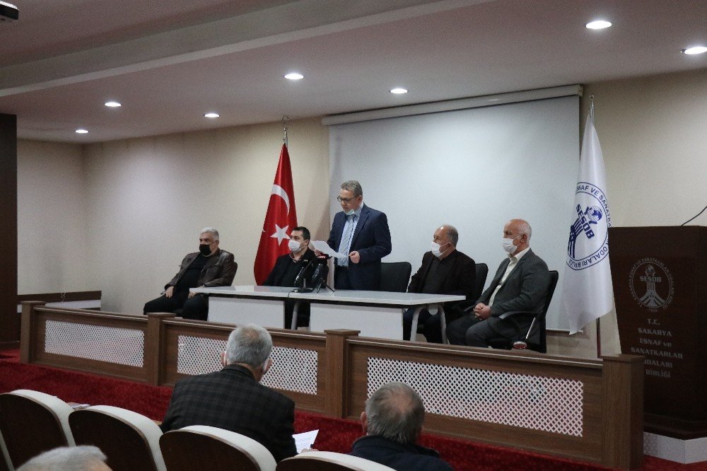 Sakaryalı Esnaflar Dükkanlarının Açılmasını İstiyor