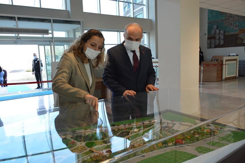 Başkan Özlü Düzce Üniversitesi’nin Kuruluşunu Kutladı