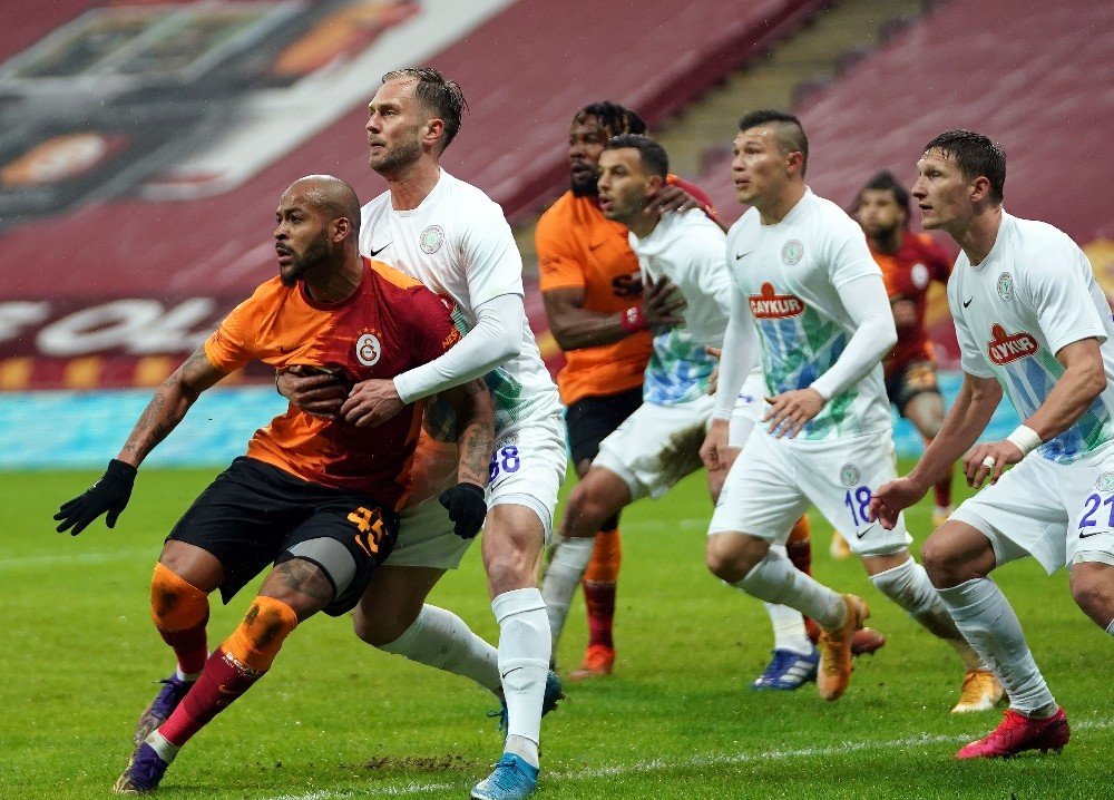 Christian Luyindama Ve Marcao Cezalı Duruma Düştü