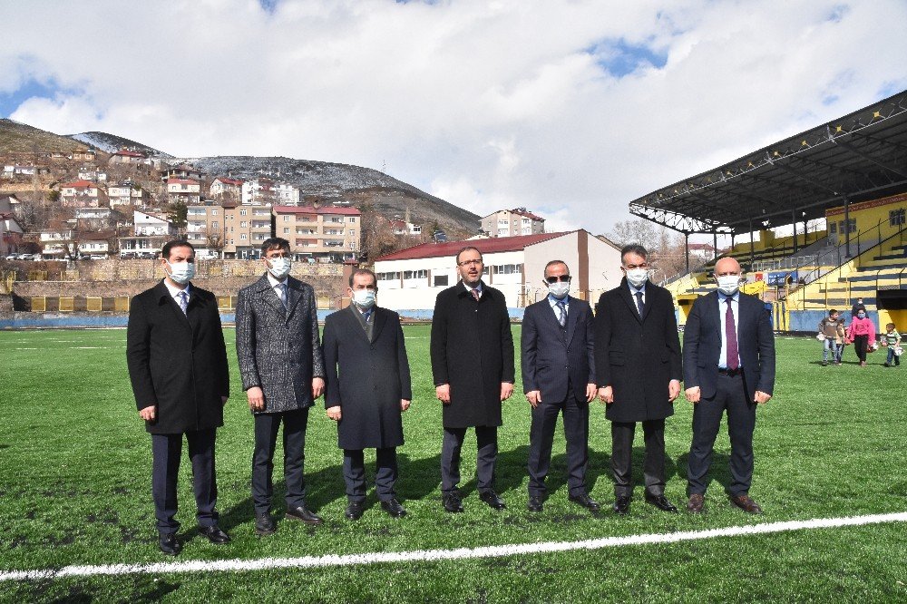 Bakan Kasapoğlu Esnaf Ve Vatandaşlarla Bir Araya Geldi