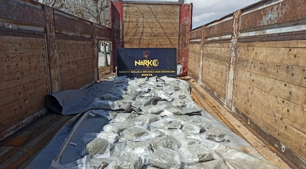 Konya’da Tırın Çadırında 32 Kilo 450 Gram Esrar Ele Geçirildi
