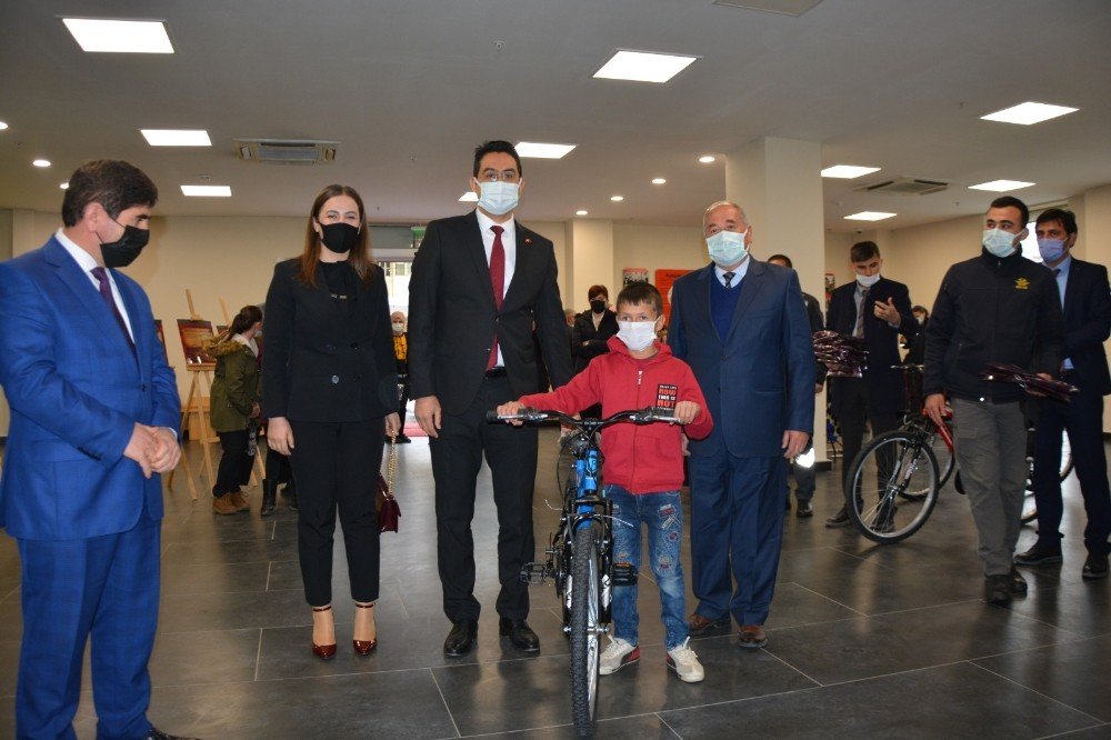 Selendi’de "selendi Evde Okuyor" Projesinin Ödülleri Dağıtıldı