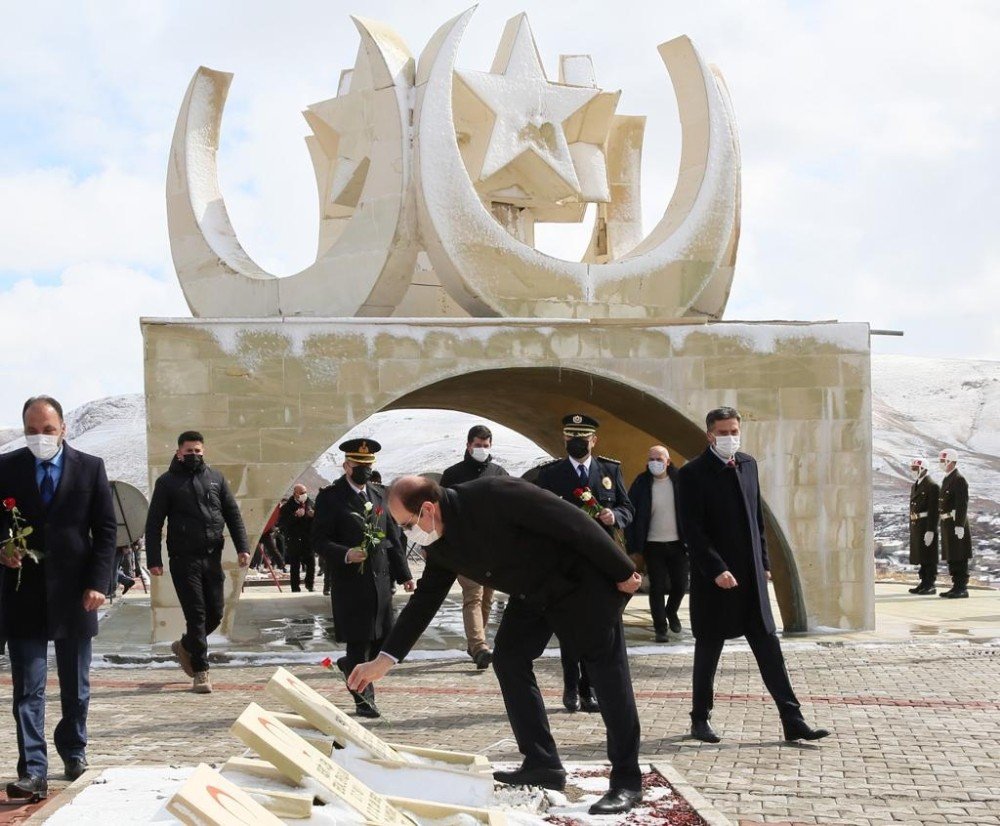Rektör Coşkun, Çanakkale Zaferi’nin 106. Yıl Dönümü Etkinliklerine Katıldı