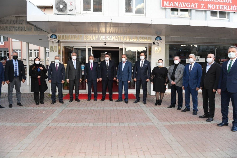 Vali Yazıcı, Sezon Öncesi Esnaf Odası Başkanlarıyla Bir Araya Geldi