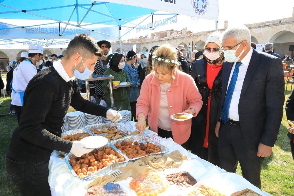 ’kayısı Çiçeği Şenliği’ Konukları Battalgazi’ye Hayran Kaldı