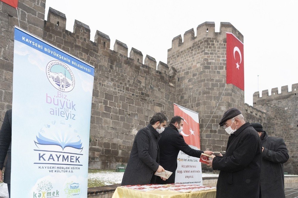 Kaymek 2 Bin İ̇stiklal Ajandası Dağıttı