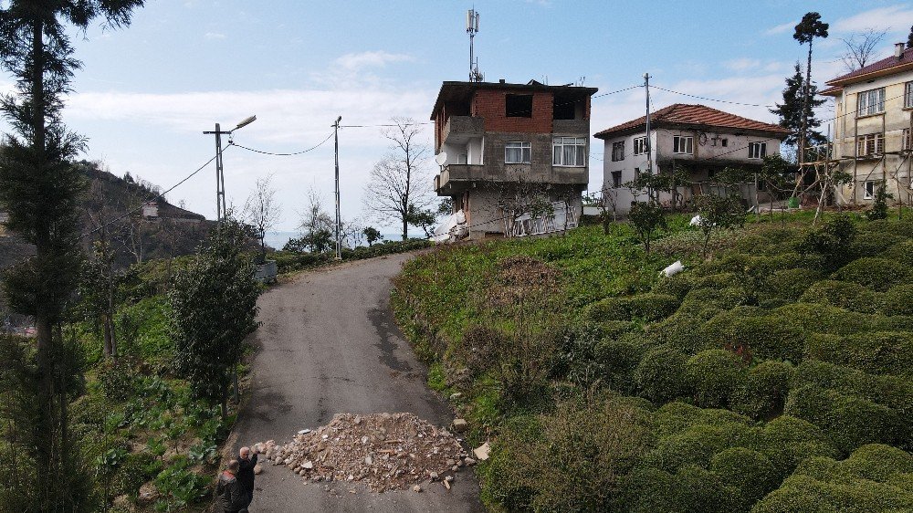 Baz İstasyonuna Değil Kurulduğu Yere Karşı