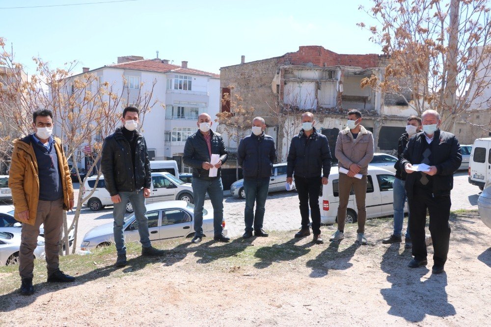 8 Kişi Sattıkları Otomobillerin Parasını Alamadı