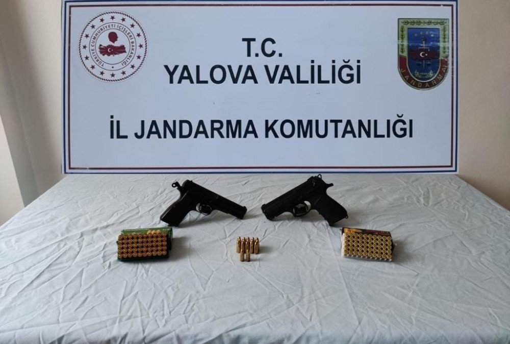 Jandarma’dan Silah Kaçakçılarına Operasyon