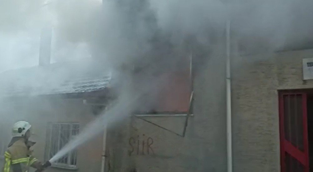 Yangında Çocuklarını İçeride Zannetti, Sinir Krizi Geçirdi