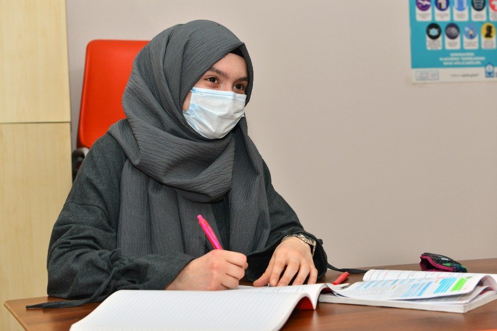 Yıldırım Belediyesinden Üniversiteye Hazırlık Kursu