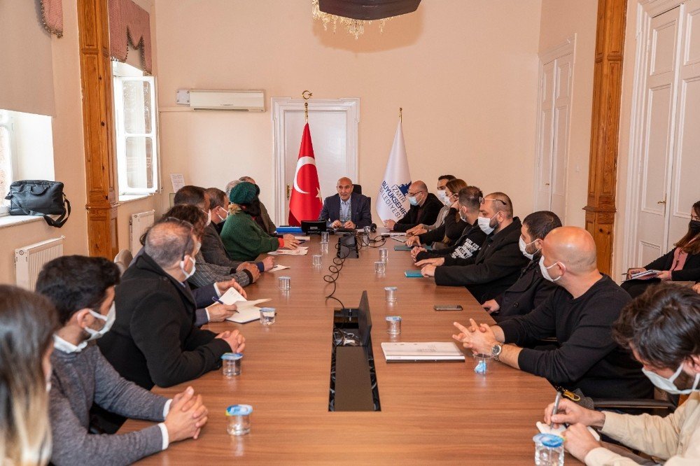 Başkan Soyer, İ̇zmirli Sanatçılar İçin Yeni Destek Paketini Açıkladı