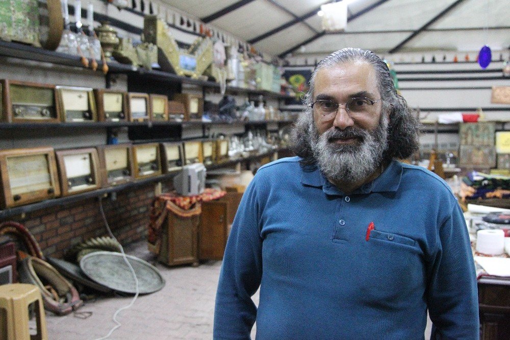 Arkadaş Tavsiyesi Antikacı Yaptı