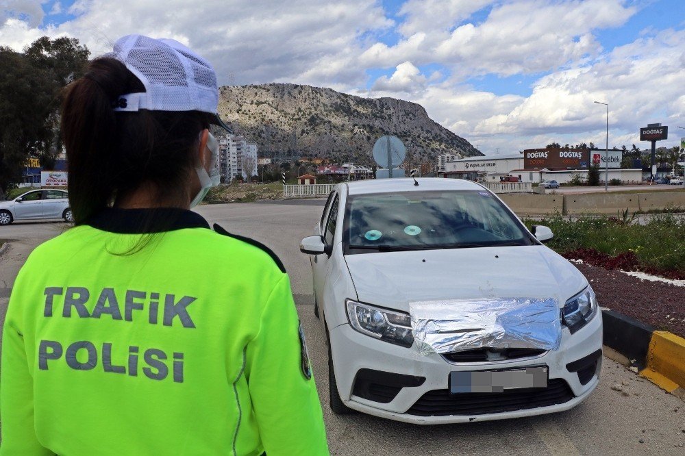 Radar Kurnazlarının Cd, Alüminyum Folyo Ve Saç Spreyi Oyunlarına Trafik Polislerinden Uygulamalı Yanıt