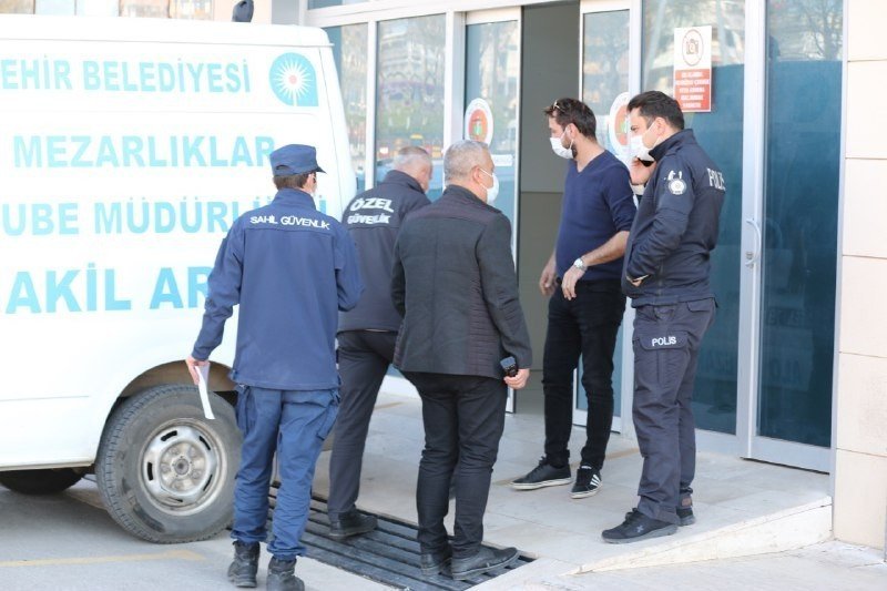 Kayıp Üniversite Öğrencisinin Annesi Cesedin Teşhisi İçin Dna Örneği Verdi