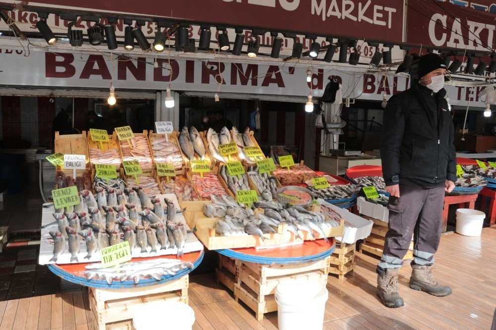 Balıkçılar Satışlardan Memnun, Fiyatlardan Memnun Değil