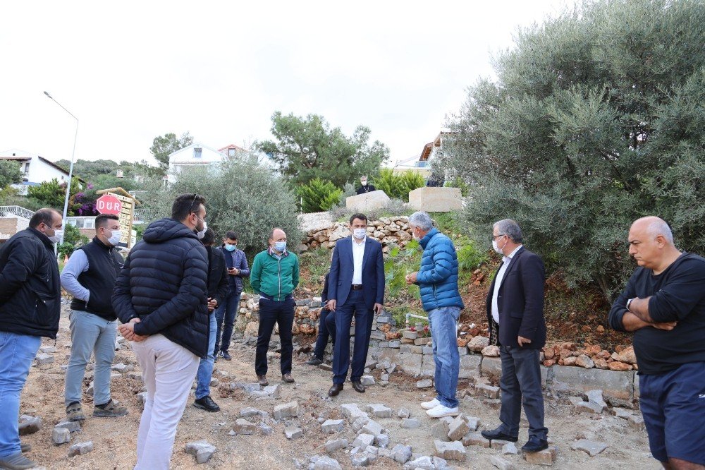 Kaş Çukurbağ Yarımadası Parke Taşı Çalışması Devam Ediyor