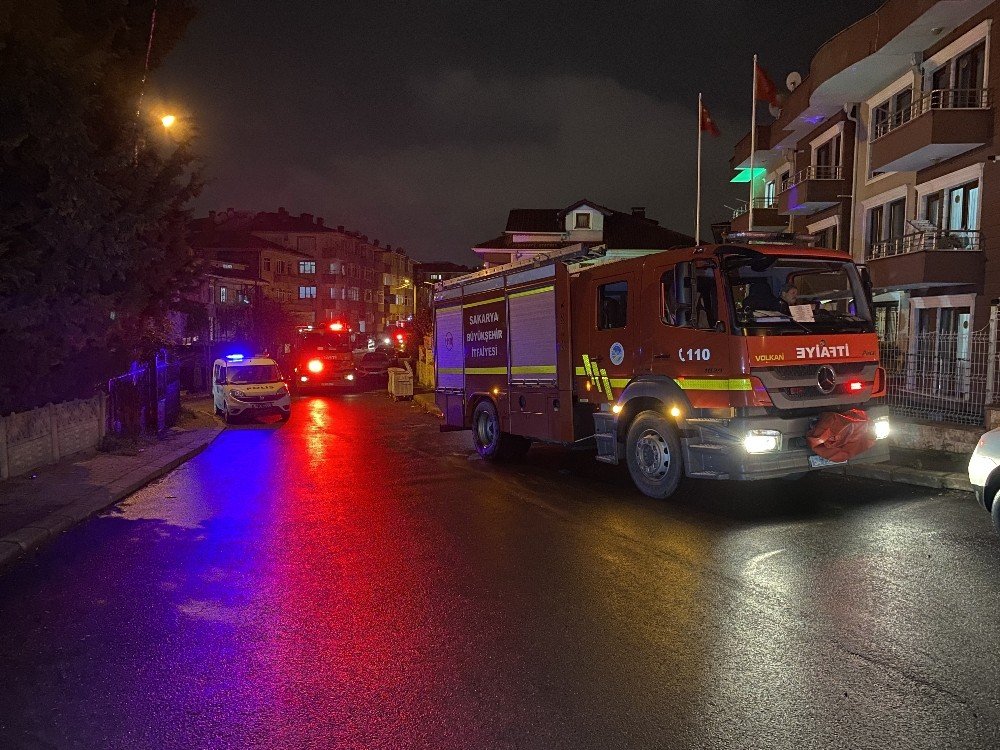 Kız Öğrenci Apartında Yangın