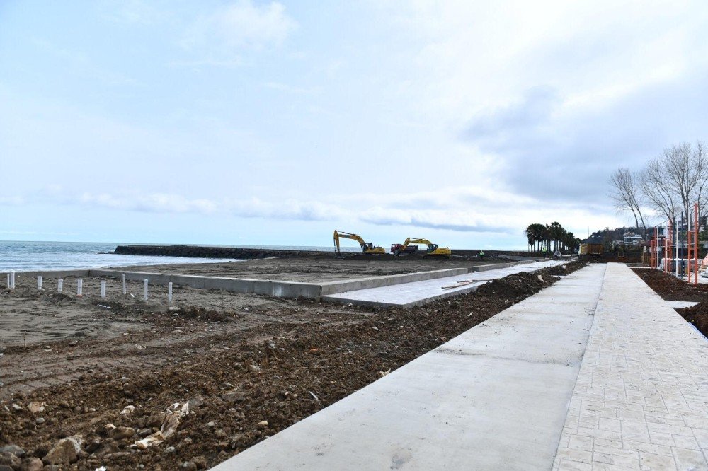 Yalıncak Plajı Deniz Sezonuna Yetiştirilecek