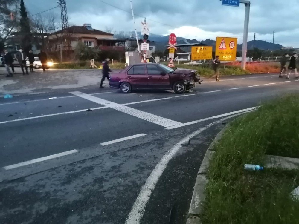 Ovaköy’de Trafik Kazası: 1’i Ağır 5 Yaralı