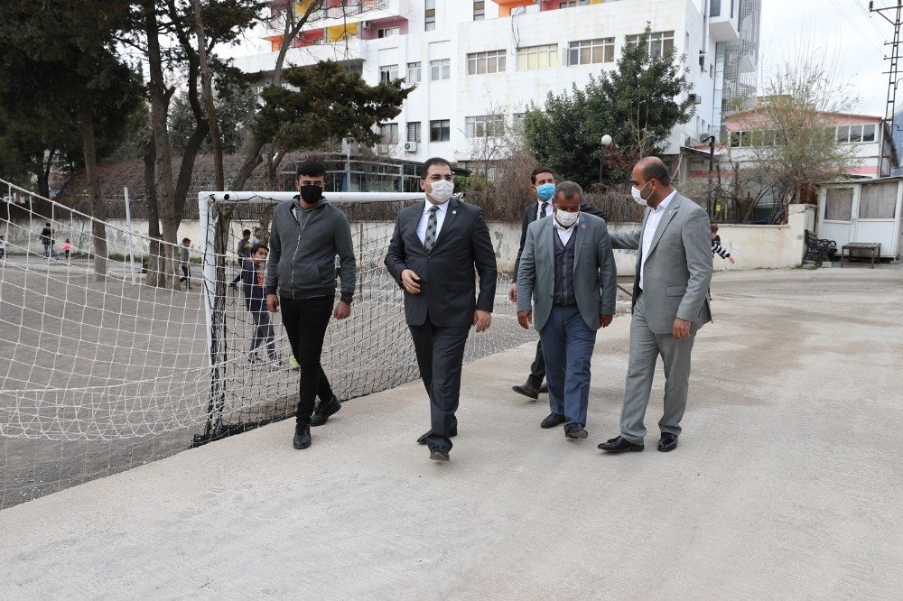 Canpolat, Gelen Taleplere Çözüm Üretti