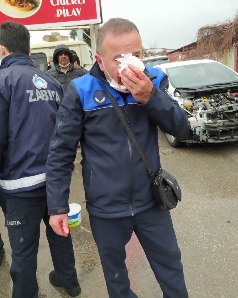 İ̇zmir’de Denetim Yapan Zabıtalara Saldırı